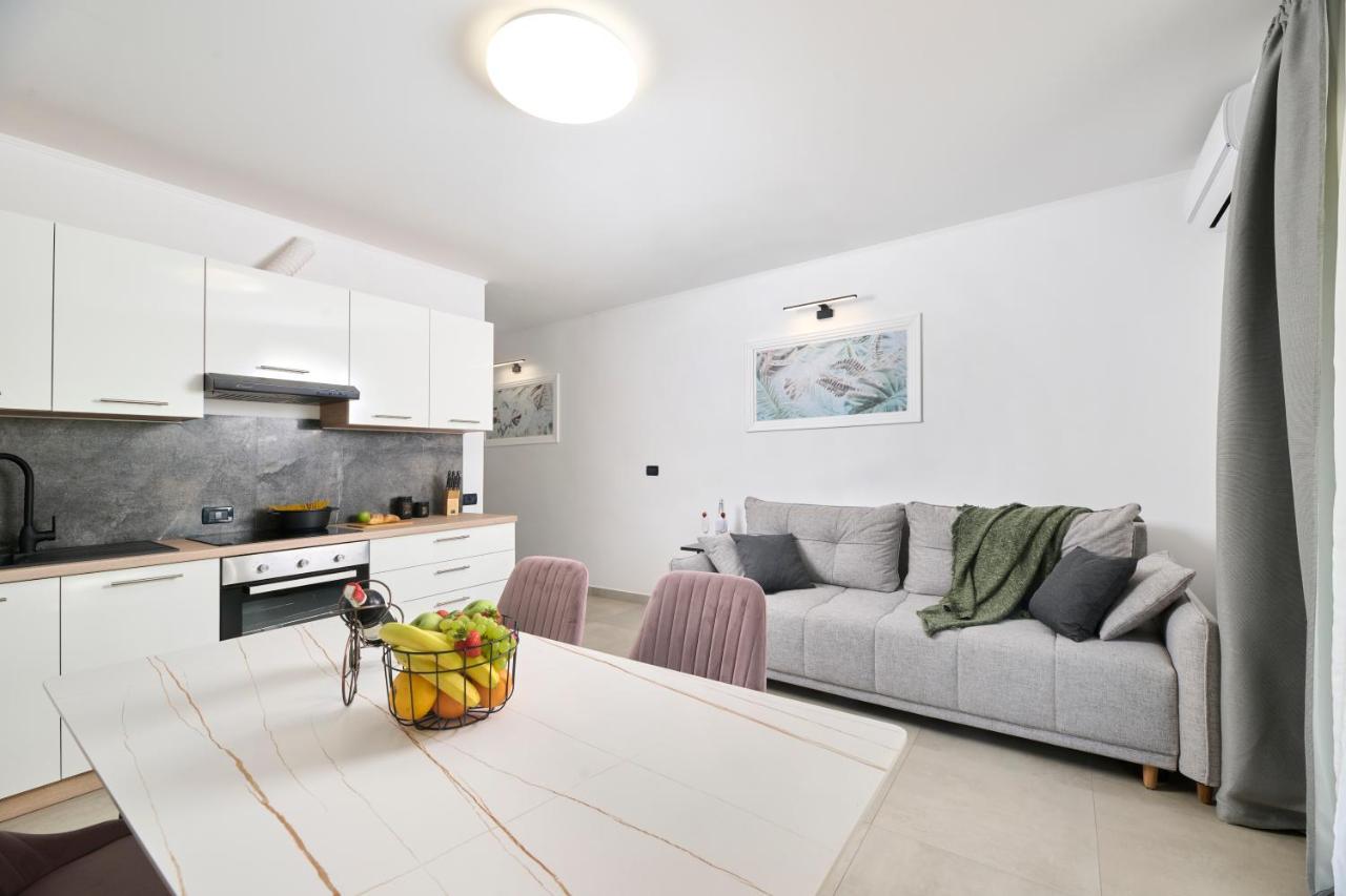 Apartments Dolcea Умаг Екстериор снимка