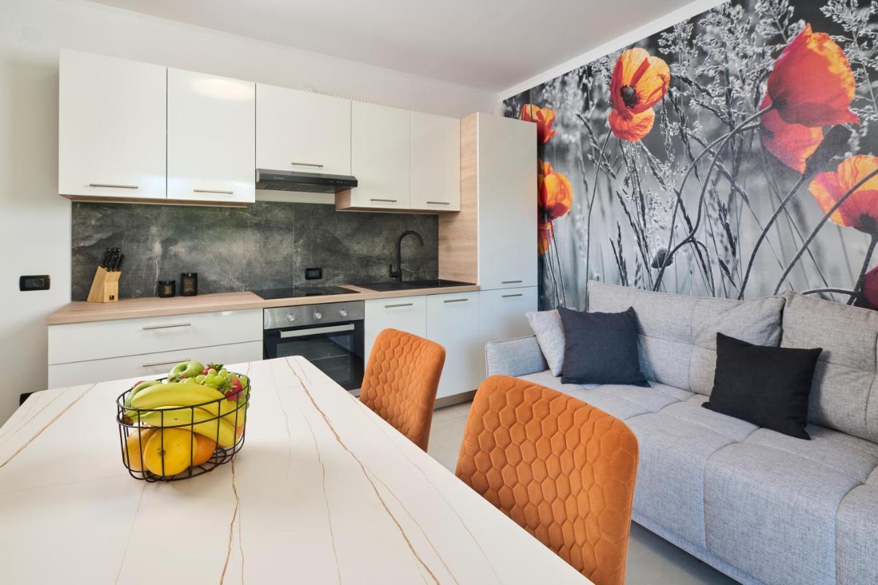 Apartments Dolcea Умаг Екстериор снимка